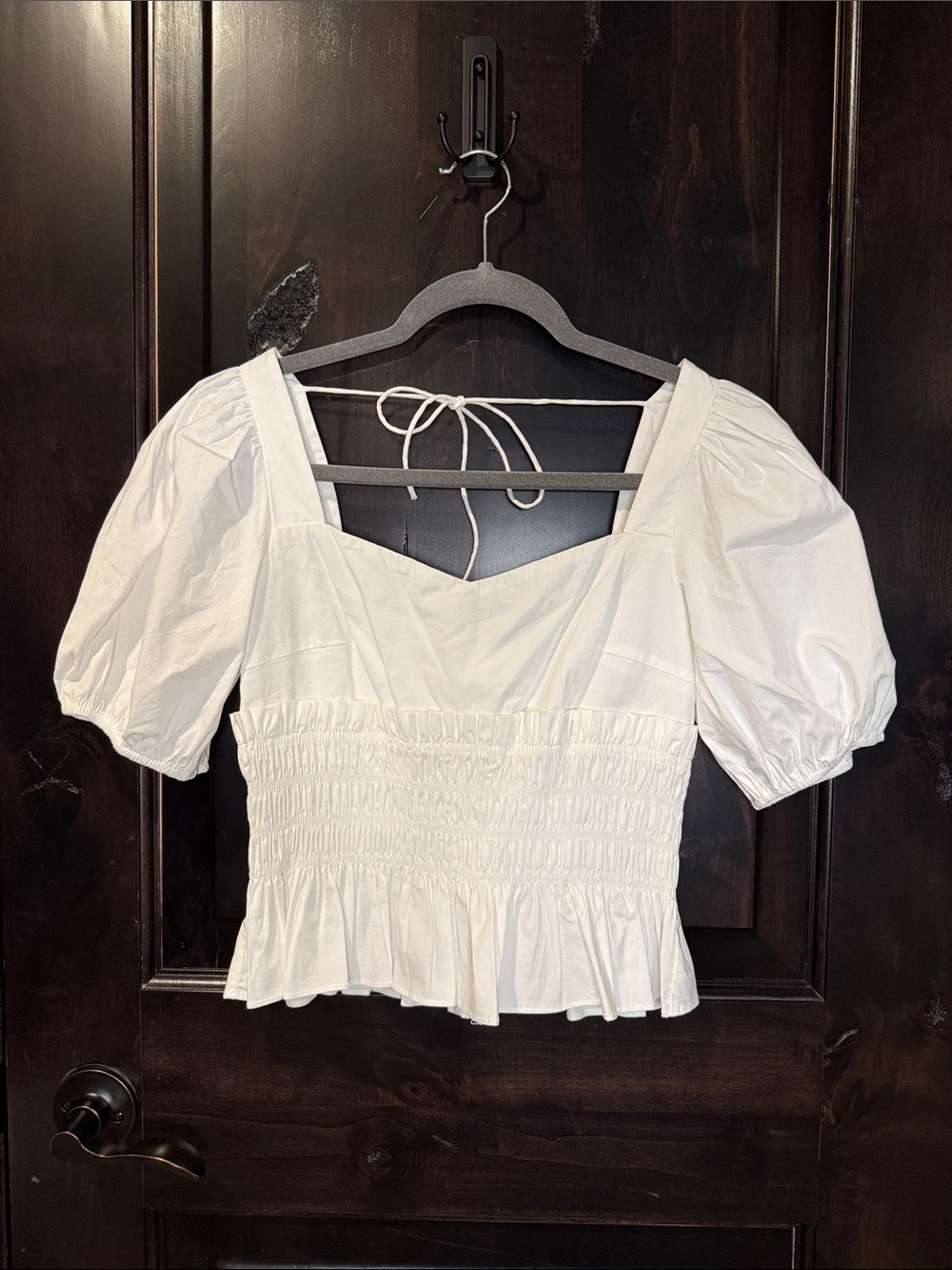 Storia Women's White Puff Sleeve Smocked Peplum Top